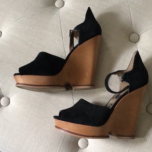 Leather suede Sam Edelman high wedge. Size 6 1/2 - Picture 4 of 6